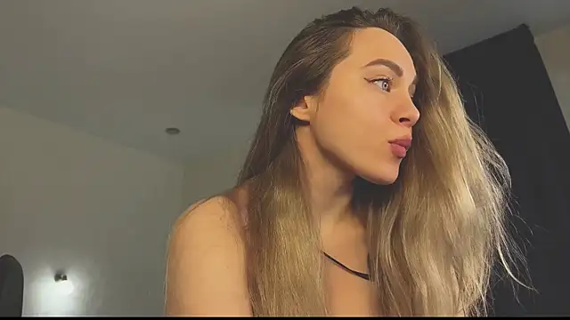 hotexclusive  online show from March 2025 05:08:01 AM