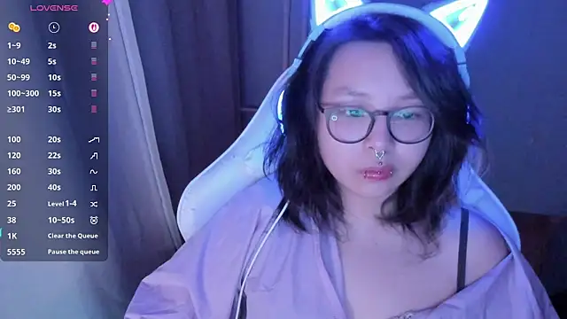 maydaykimmy online show from April 2026 08:59:02 PM