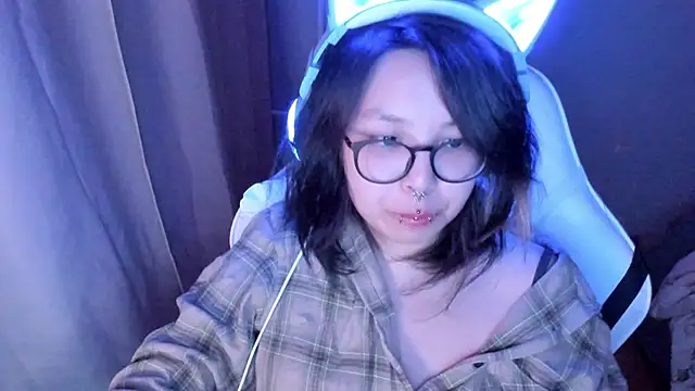 maydaykimmy online show from May 2026 09:52:02 PM