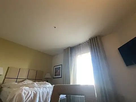 Snapshot of SUUKAM chatting on December 2024 02:47:02 PM SUUKAM online show from December 2024 02:47:02 PM