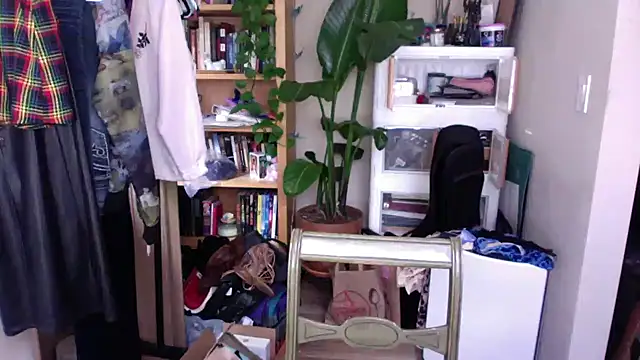 Snapshot of goddessdaisysky chatting on September 2025 06:21:01 PM goddessdaisysky online show from September 2025 06:21:01 PM