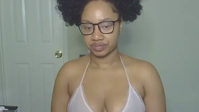 Snapshot of goddessdaisysky chatting on October 2025 05:26:02 PM goddessdaisysky online show from October 2025 05:26:02 PM