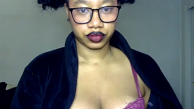 Snapshot of goddessdaisysky chatting on December 2025 05:51:02 PM goddessdaisysky online show from December 2025 05:51:02 PM