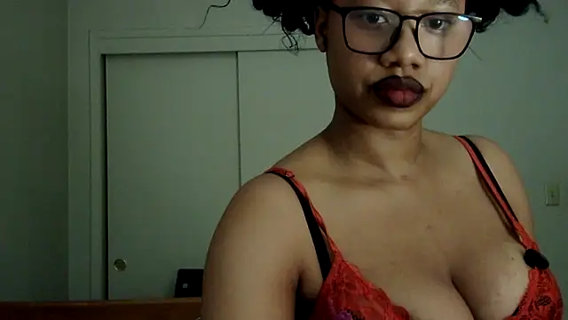 Snapshot of goddessdaisysky chatting on January 2026 12:27:02 AM goddessdaisysky online show from January 2026 12:27:02 AM