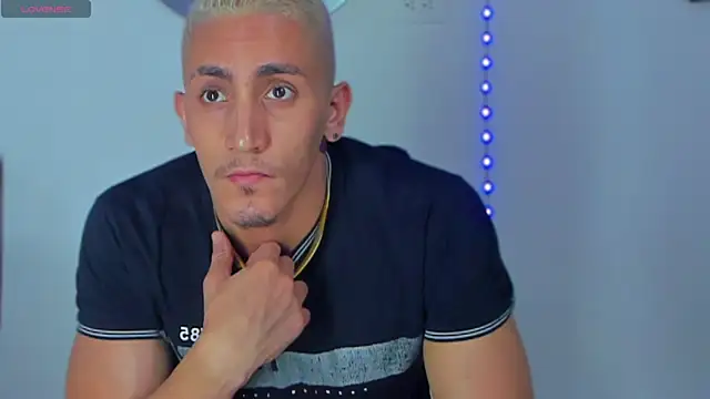 MikeRoss7777 online show from January 2025 10:02:01 PM