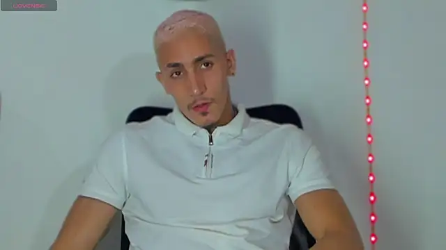 MikeRoss7777 online show from February 2025 02:53:02 AM