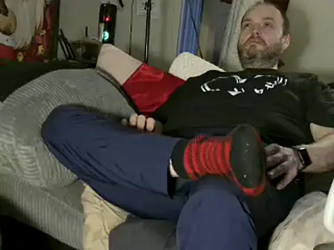 caressonnous online show from December 2024 08:10:02 PM