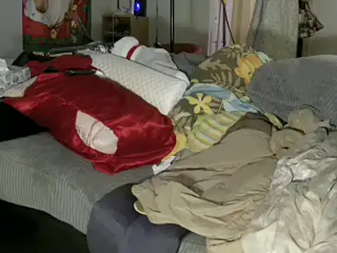 caressonnous online show from December 2024 08:25:02 PM