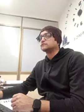 Snapshot of ClarkGiven chatting on November 2025 10:10:01 PM ClarkGiven online show from November 2025 10:10:01 PM