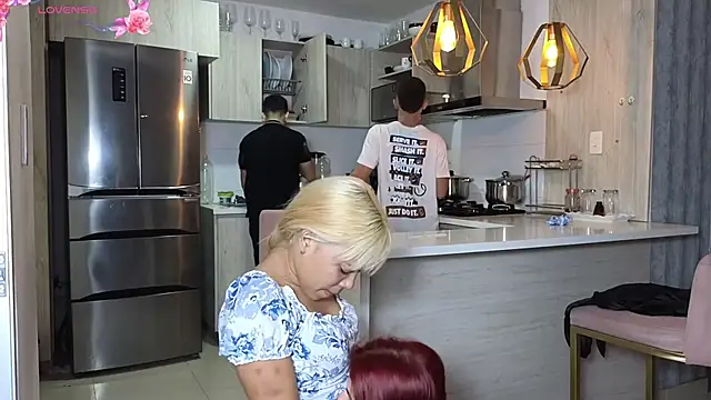 Snapshot of xalicesfantasyx chatting on March 2025 07:27:02 PM xalicesfantasyx online show from March 2025 07:27:02 PM