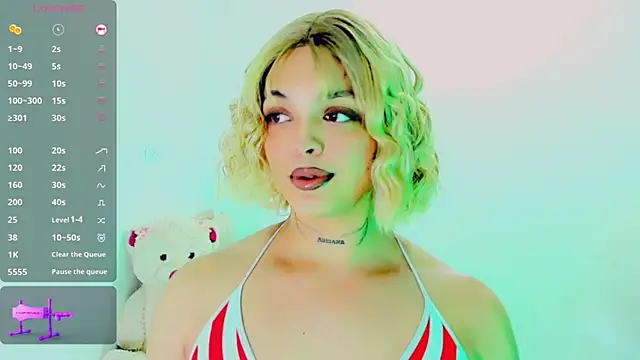 Emmaa Saenz  online show from March 2026 11:23:01 PM