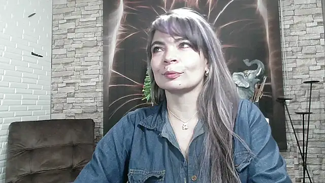 Snapshot of charlotedoll chatting on January 2025 06:15:02 AM charlotedoll online show from January 2025 06:15:02 AM