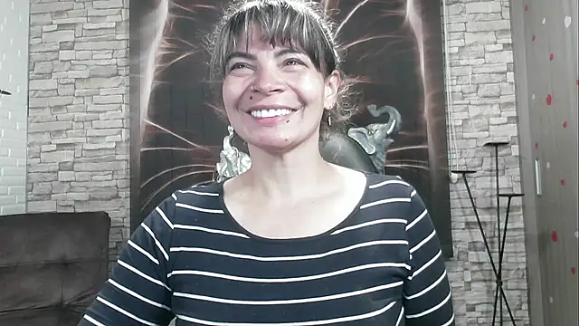 Snapshot of charlotedoll chatting on February 2025 02:26:01 AM charlotedoll online show from February 2025 02:26:01 AM