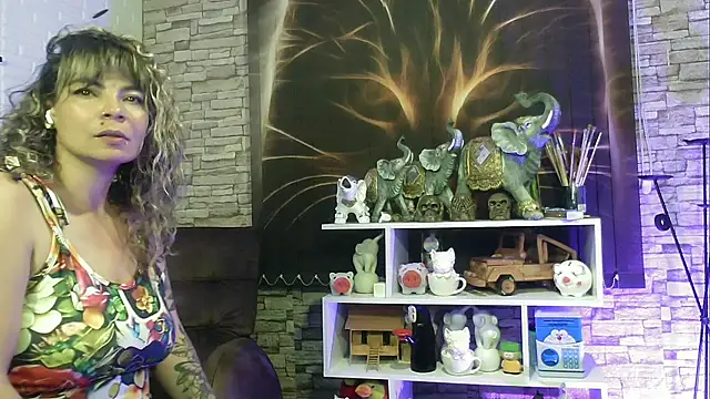 Snapshot of charlotedoll chatting on March 2025 08:07:02 PM charlotedoll online show from March 2025 08:07:02 PM