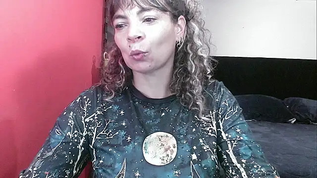 Snapshot of charlotedoll chatting on October 2025 04:13:01 AM charlotedoll online show from October 2025 04:13:01 AM