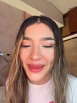 Snapshot of Arianavillada chatting on April 2026 03:45:01 AM Arianavillada online show from April 2026 03:45:01 AM