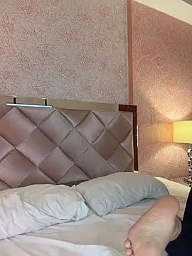 Snapshot of Arianavillada chatting on April 2026 03:18:02 AM Arianavillada online show from April 2026 03:18:02 AM