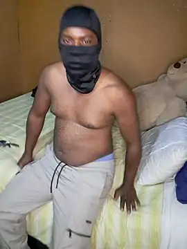 Snapshot of Lows2112 chatting on March 2026 06:13:01 PM Lows2112 online show from March 2026 06:13:01 PM