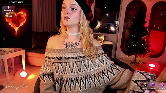 misschloe   online show from December 2024 11:14:02 PM