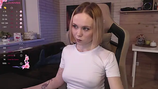 lucy mirror online show from September 2025 09:14:02 PM