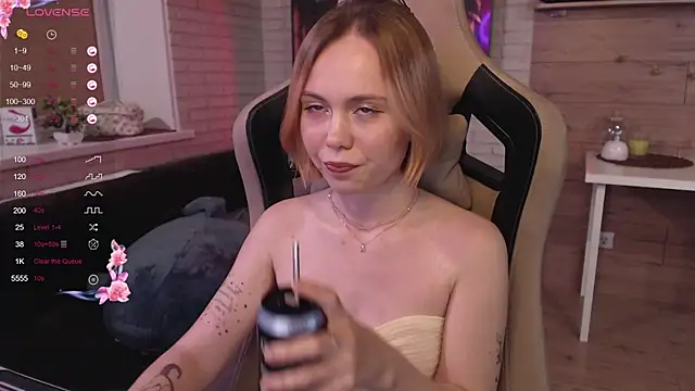 lucy mirror online show from September 2025 08:10:01 PM