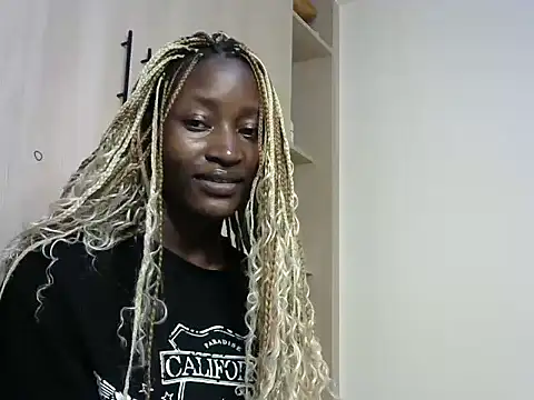 Snapshot of thicky_anncy chatting on December 2024 12:30:02 AM thicky anncy online show from December 2024 12:30:02 AM