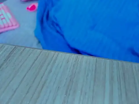 Snapshot of candysmitxxx chatting on March 2025 06:57:01 AM candysmitxxx online show from March 2025 06:57:01 AM