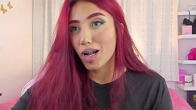 Snapshot of veronicaxx69 chatting on November 2025 03:06:01 AM veronicaxx69 online show from November 2025 03:06:01 AM