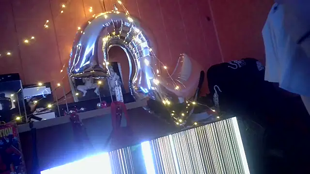 Lia Y PatrickX online show from December 2024 08:36:02 PM