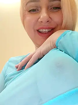 LadyLolyPop  online show from November 2025 11:50:01 PM