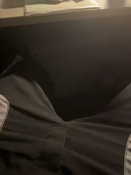 Snapshot of FrutenFratenR9 chatting on November 2025 09:28:01 PM FrutenFratenR9 online show from November 2025 09:28:01 PM