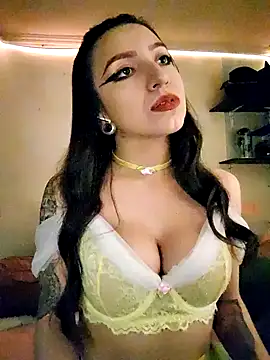 Snapshot of Paudelatorre chatting on February 2026 12:58:01 AM Paudelatorre online show from February 2026 12:58:01 AM