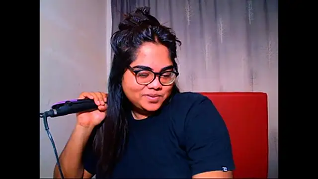 Indian Lola00 online show from November 2025 06:34:02 PM