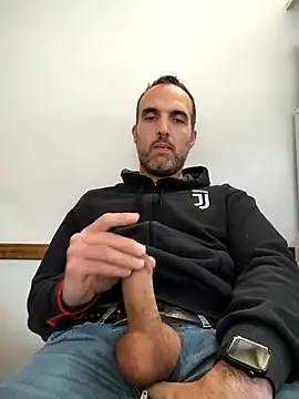 leon3875 online show from October 2025 03:23:02 PM