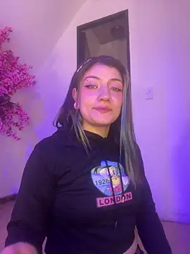 Broklinwhite  online show from May 2026 01:31:01 PM