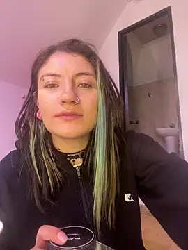 Broklinwhite  online show from May 2026 01:30:01 PM