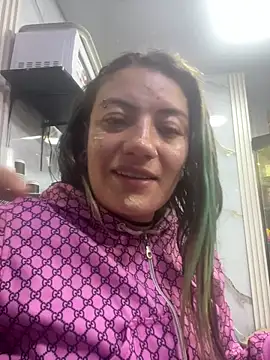 Snapshot of Broklinwhite_ chatting on June 2026 01:19:02 PM Broklinwhite online show from June 2026 01:19:02 PM