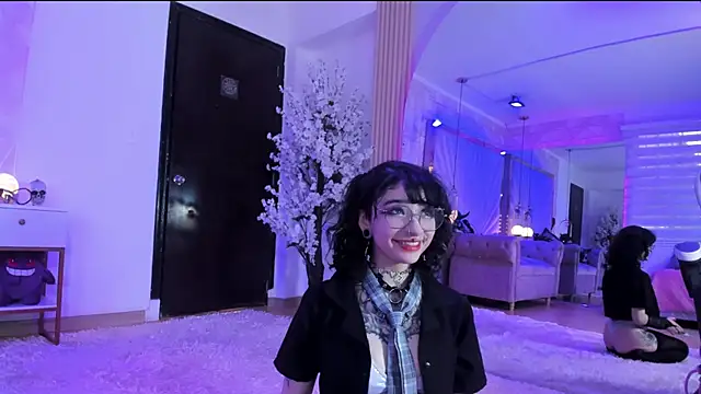 zephirahabney online show from March 2025 05:39:02 PM