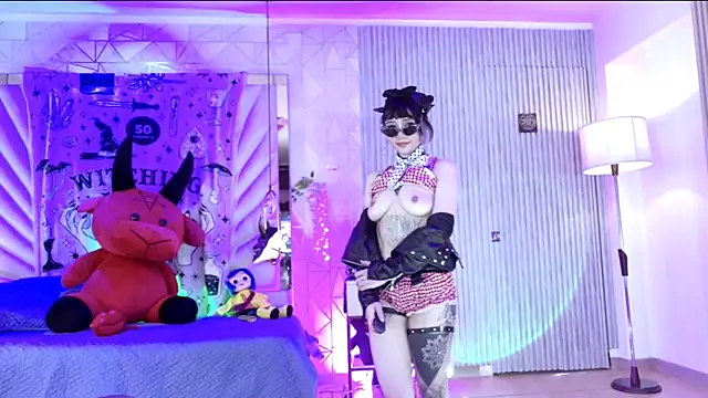 zephirahabney online show from October 2025 02:51:02 PM