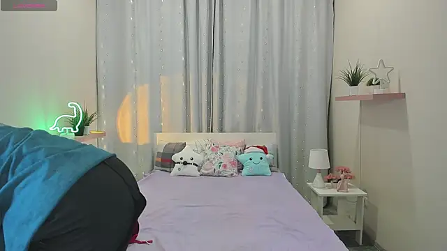 TiffanyBatson online show from December 2024 12:22:01 PM