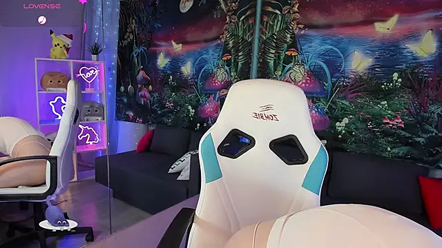 TiffanyBatson online show from January 2025 11:35:01 AM