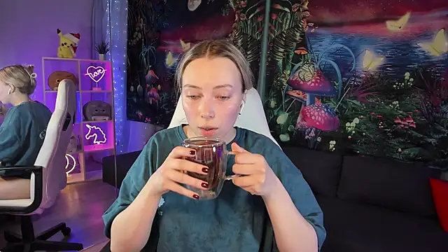 TiffanyBatson online show from January 2025 10:20:02 AM