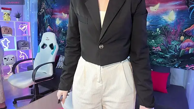 TiffanyBatson online show from March 2025 09:40:02 AM