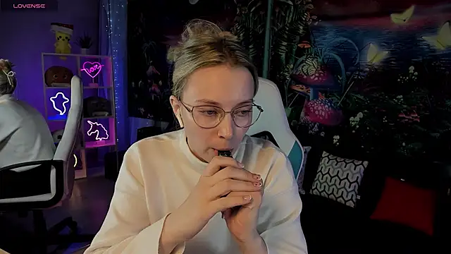 TiffanyBatson online show from March 2025 07:24:01 AM