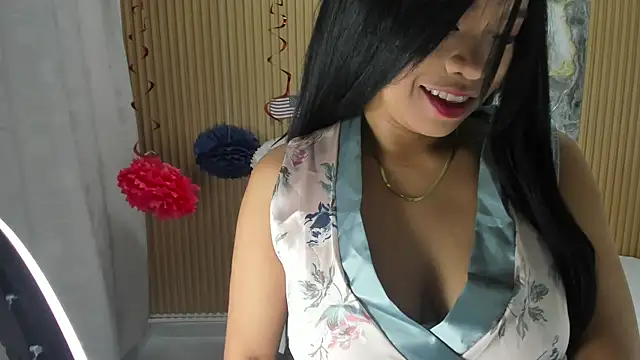 Lili 16 online show from September 2025 11:10:01 AM