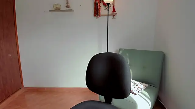 Snapshot of Lilabril chatting on December 2024 08:01:02 PM Lilabril online show from December 2024 08:01:02 PM