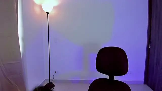 Snapshot of Lilabril chatting on January 2025 02:02:02 PM Lilabril online show from January 2025 02:02:02 PM