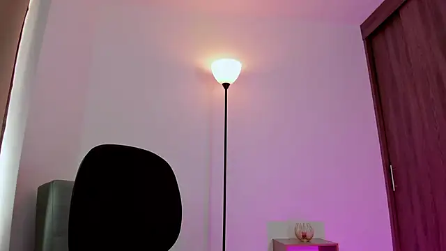 Snapshot of Lilabril chatting on February 2025 07:17:01 PM Lilabril online show from February 2025 07:17:01 PM