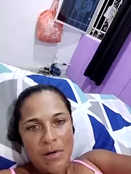 Snapshot of GiveLove1 chatting on January 2026 03:54:01 AM GiveLove1 online show from January 2026 03:54:01 AM