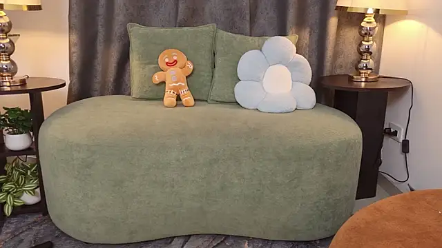 CHERRYY BOMB  online show from May 2026 06:13:01 PM